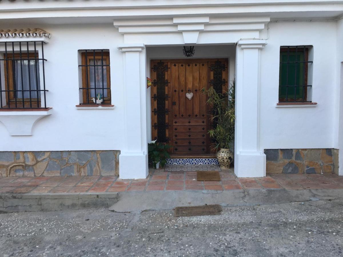 Bed & Breakfast Paloma Benajarafe